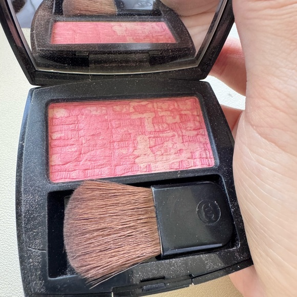 CHANEL Rosy Blush with Applicator - Picture 1 of 2